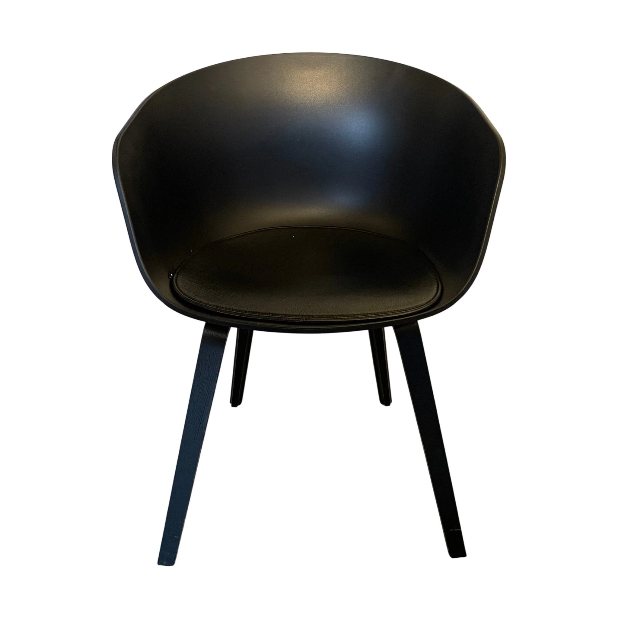 About a Chair møteromsstol fra HAY, svart