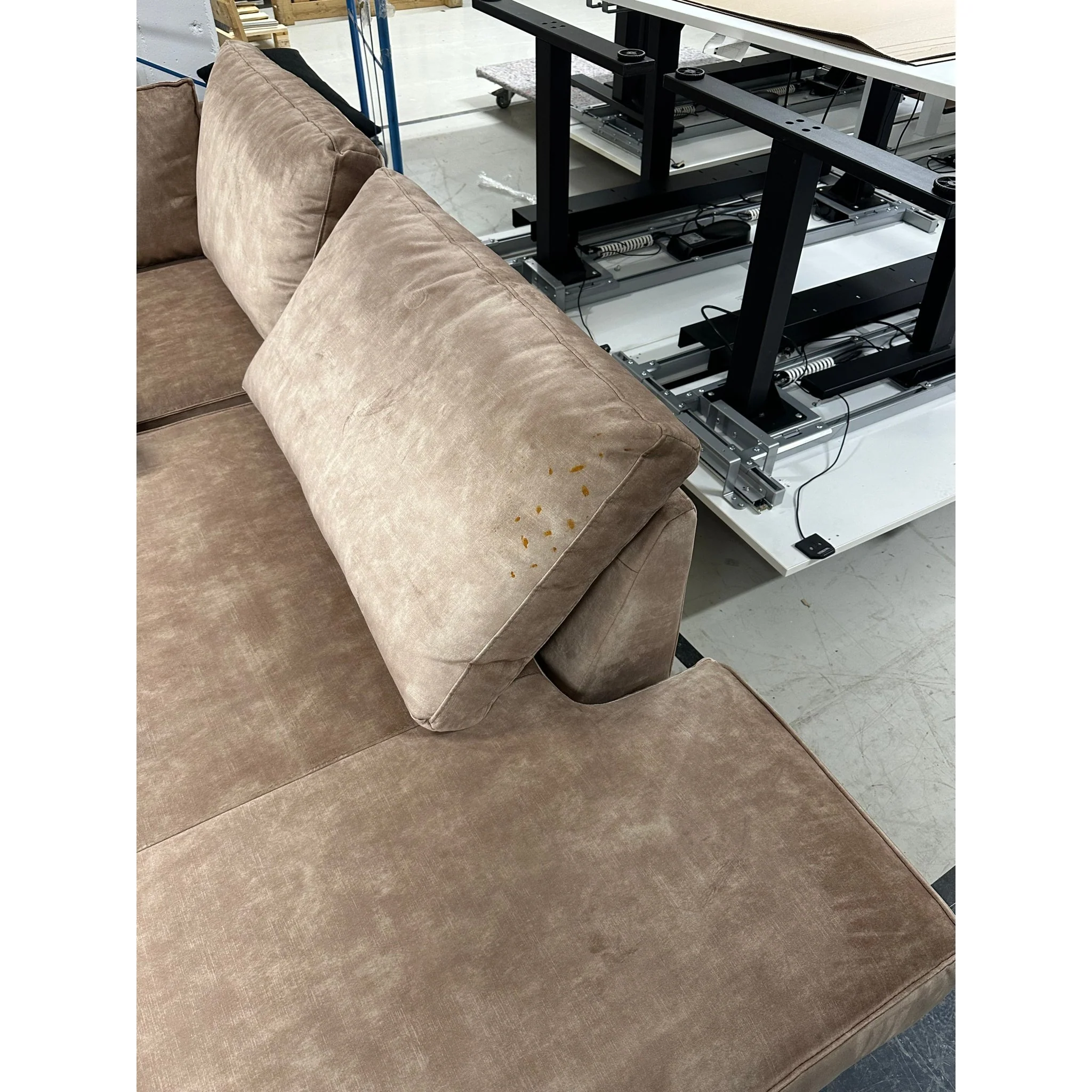 Ashford U-sofa fra A-Møbler, bronsje velour - Image 7