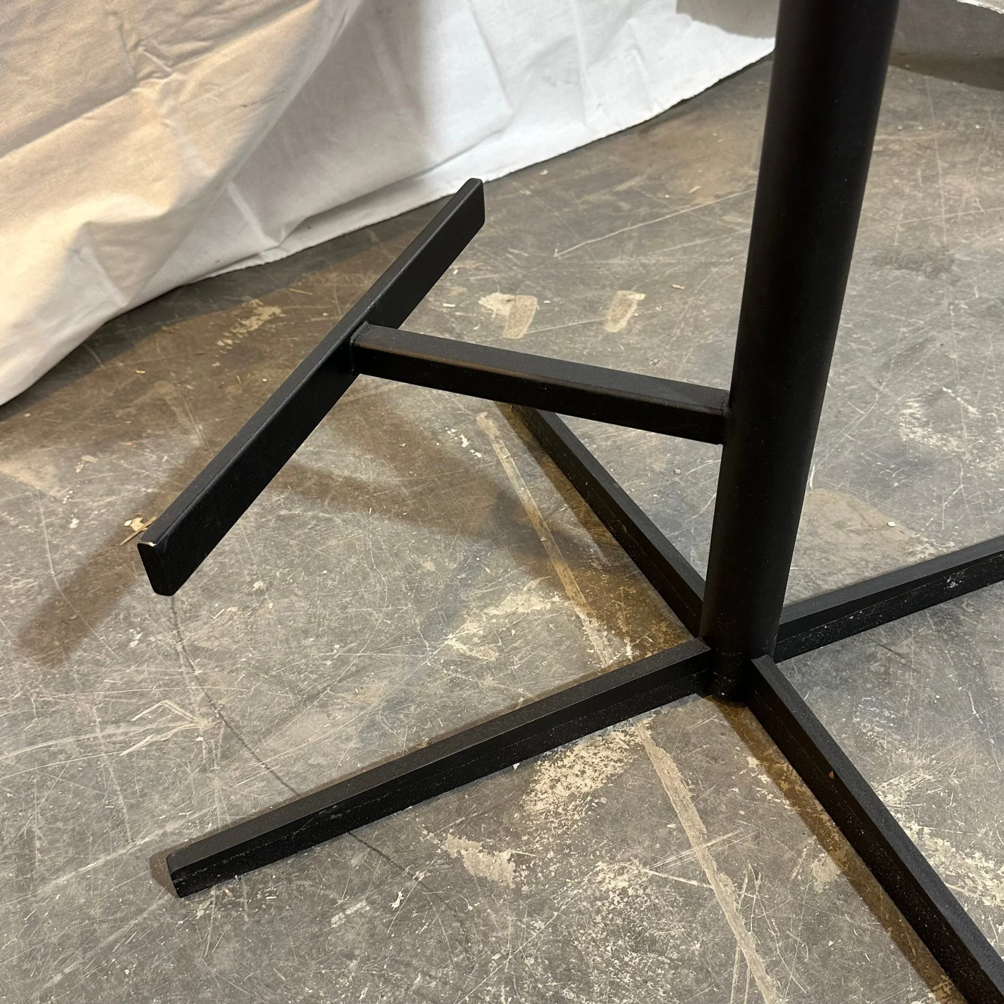 Barstol fra Offecct, lys oransje - Image 6