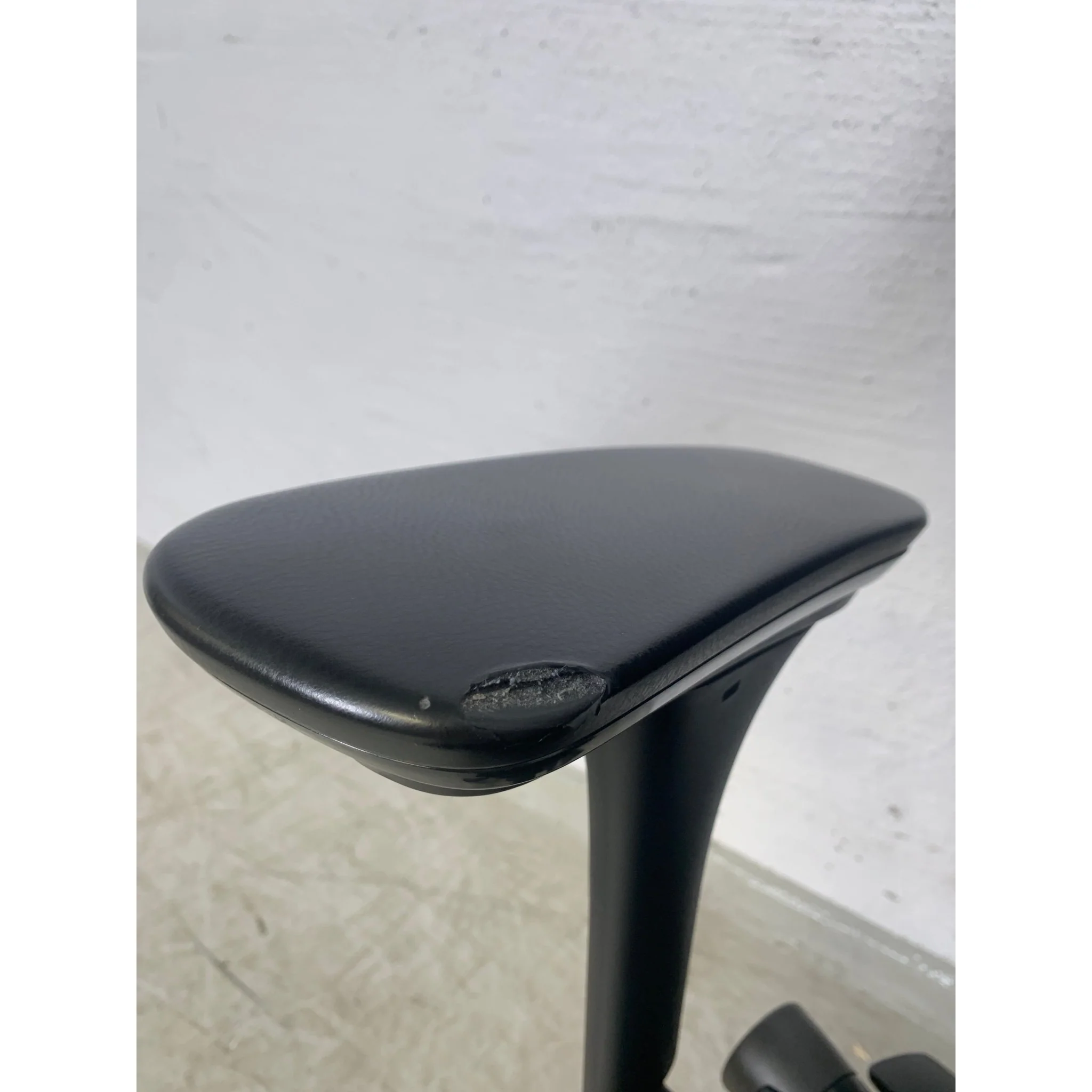Kinnarps Synchone 9000 kontorstol, svart - Image 9
