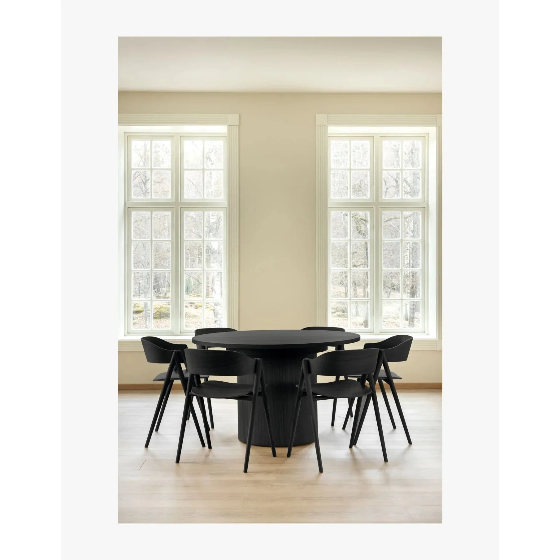 Mie, Forms & Objects, Spisebord svart - ø 127 cm - Image 10