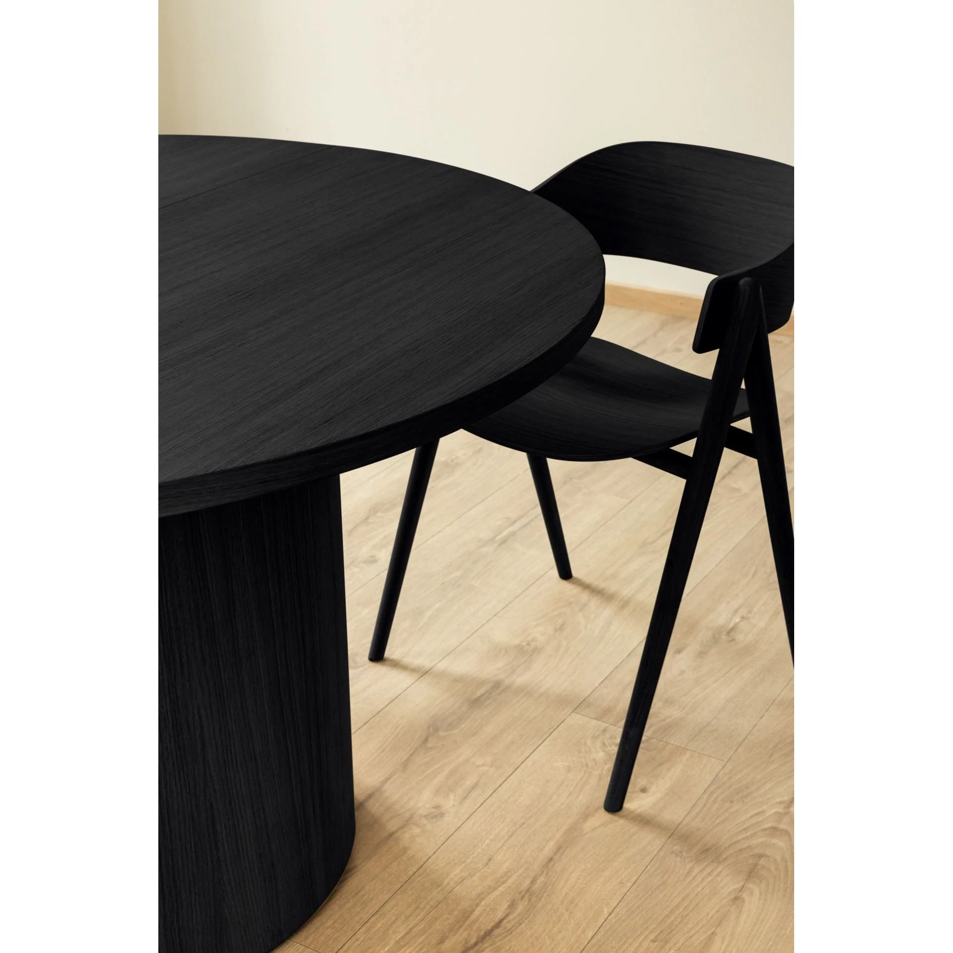 Mie spisebord svart - ø 127 cm fra Kid - Image 7