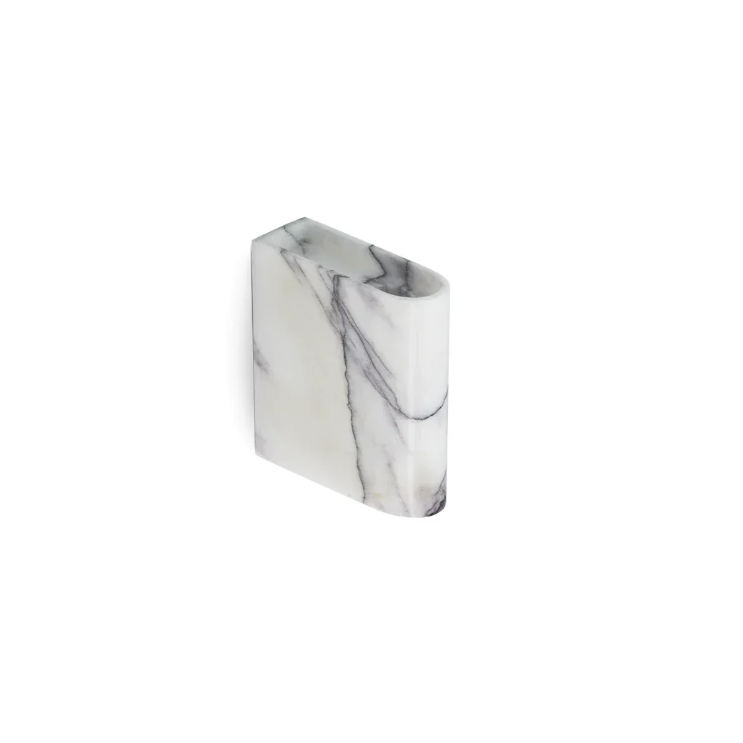 Monolith lysestake vegg fra Northern, hvit marmor