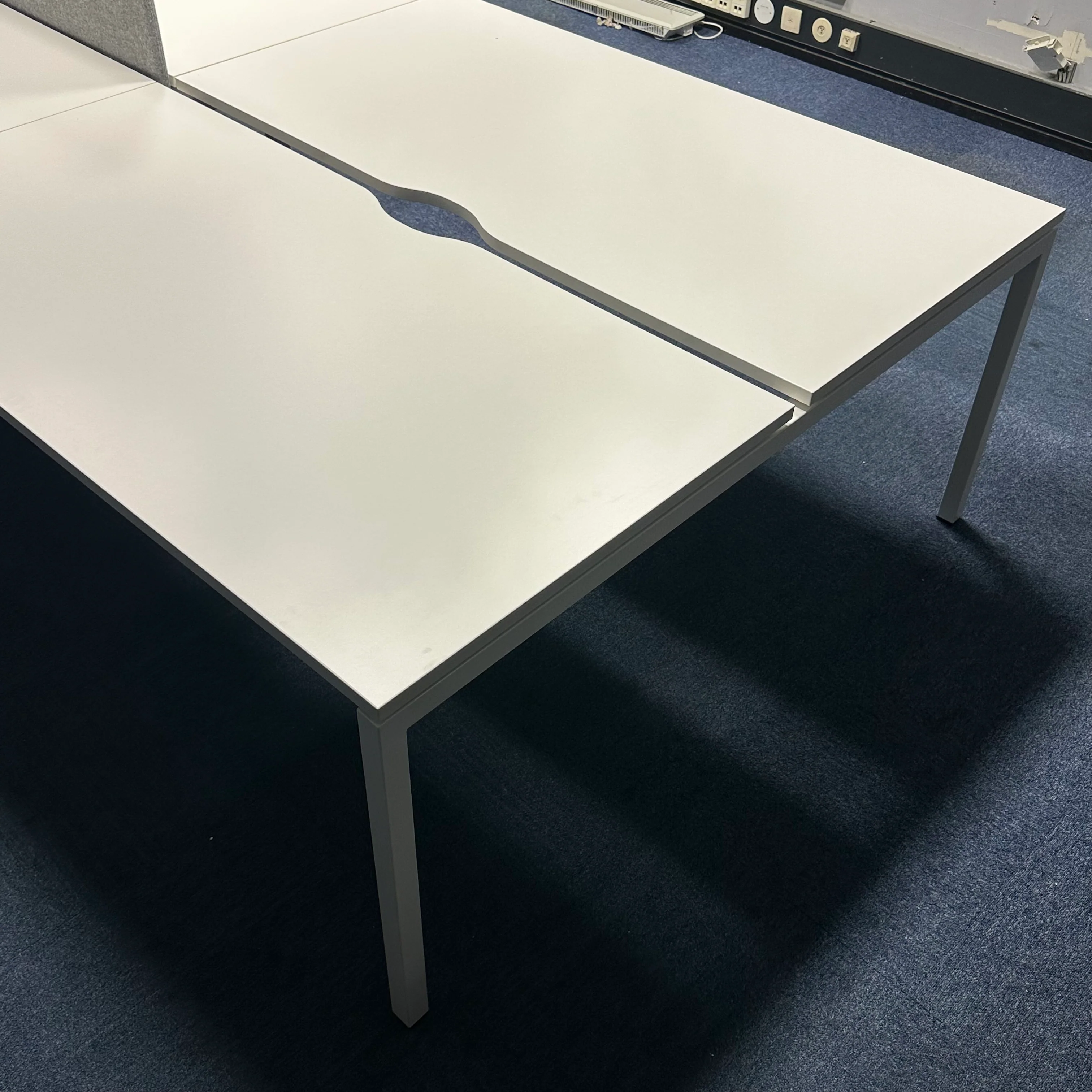 U1 Quadruple Bench arbeidsstasjon fra Narbutas, hvit melamin, 320x164 cm - Image 4
