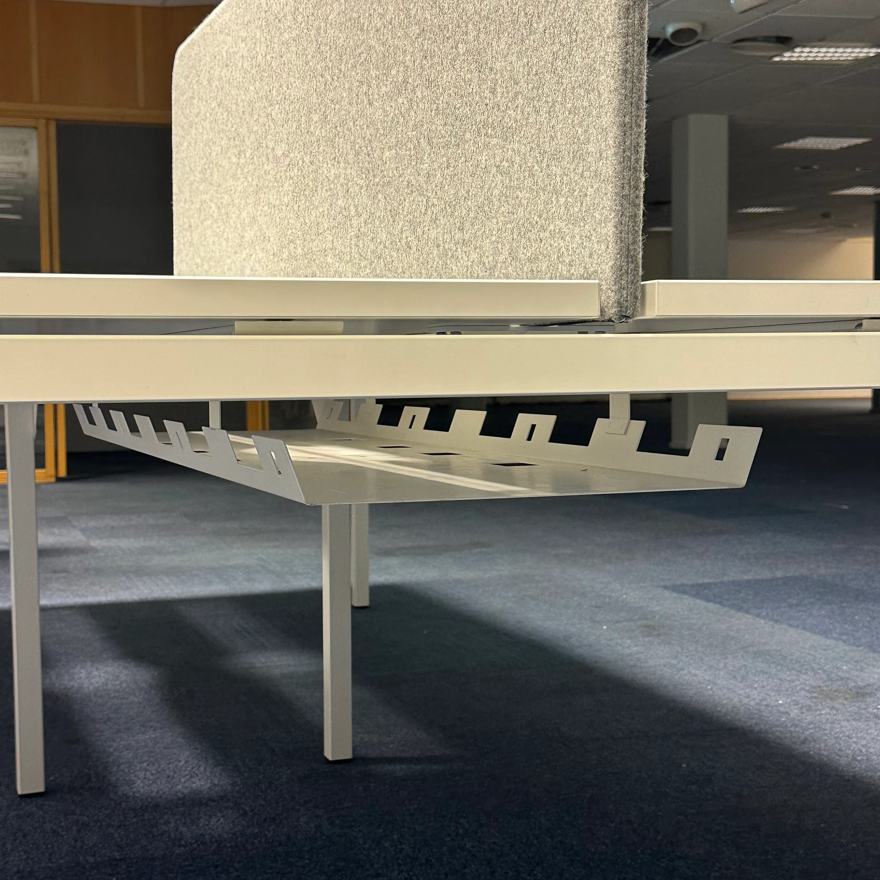 U1 Quadruple Bench arbeidsstasjon fra Narbutas, hvit melamin, 320x164 cm - Image 6