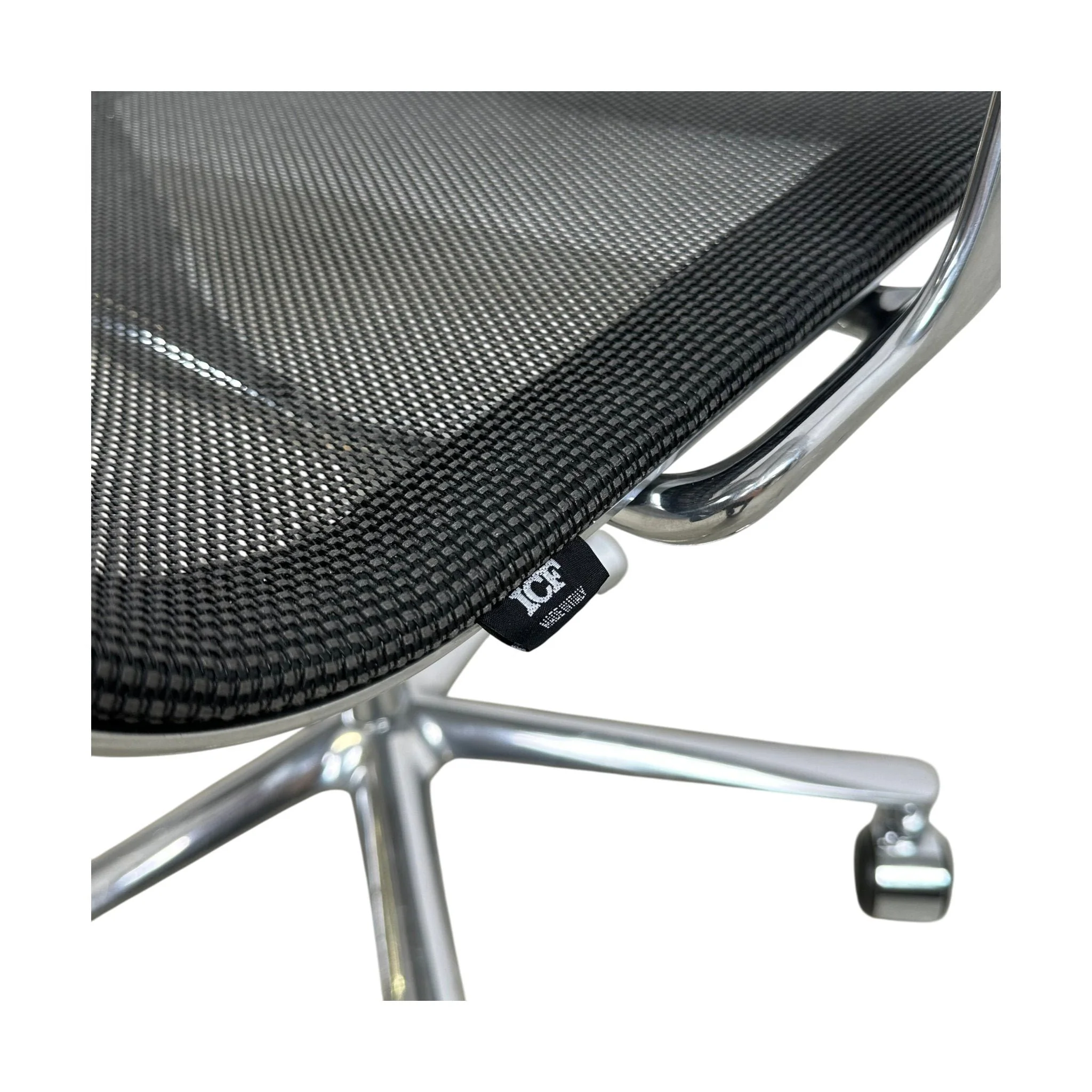 Una Chair konferansestol fra ICF i mesh - Image 4